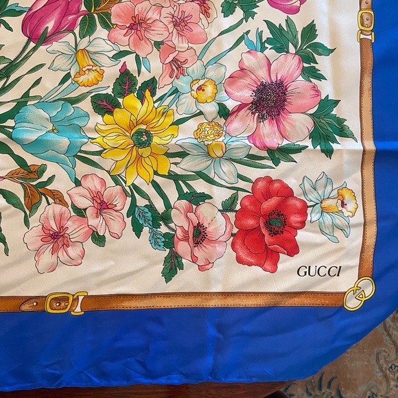 Gucci vintage silk scarf - Picture 1 of 2